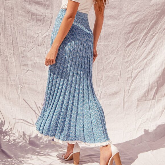 Free People Gold Coast Knit Maxi Skirt in Bottle Blue, size Medium - Picture 4 of 13